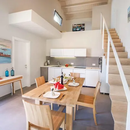 Iliaktida Βίλα *